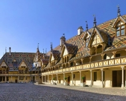 Pourquoi acheter du vin aux Hospices de Beaune